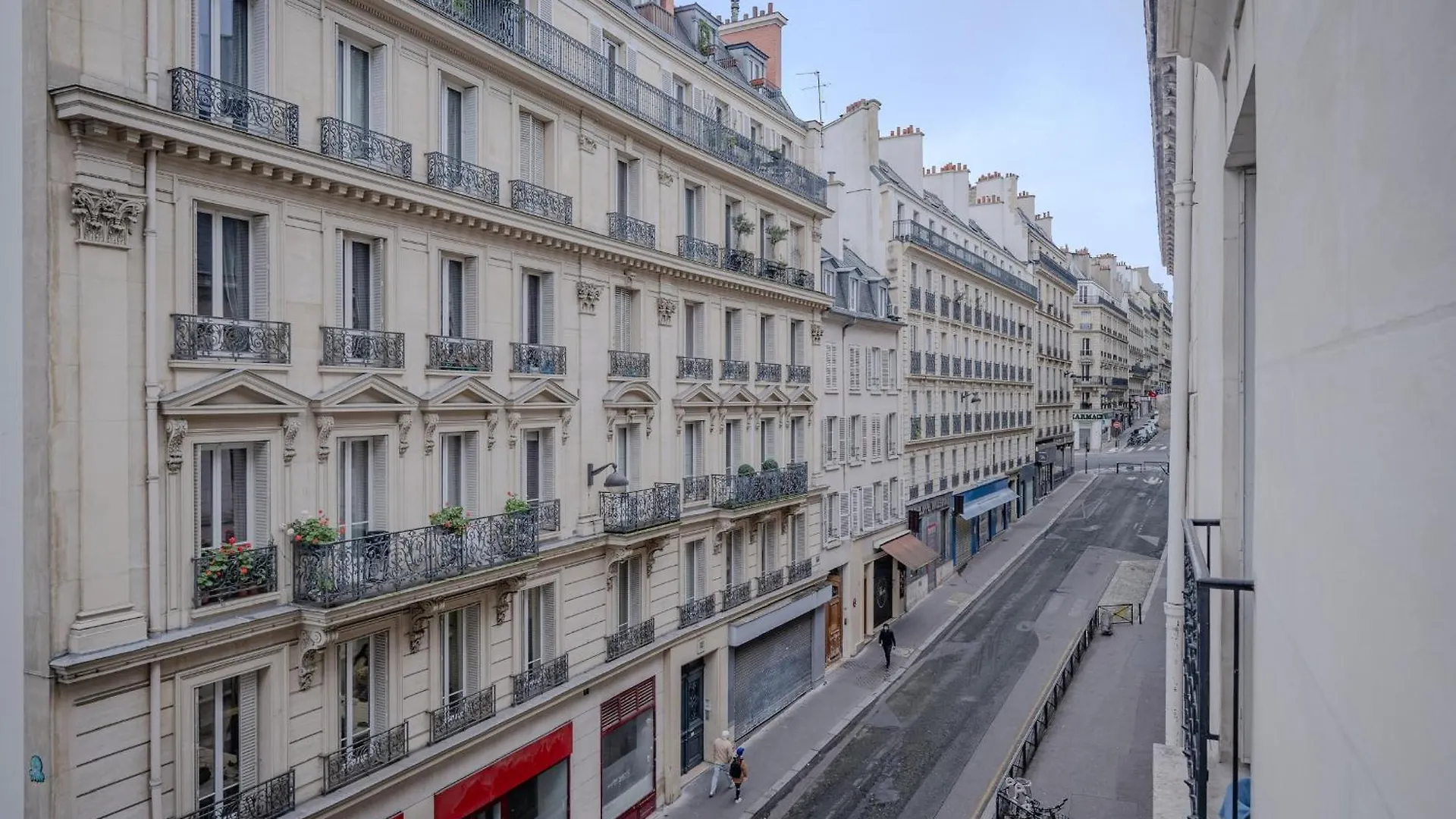 Jouva Paris 아파트